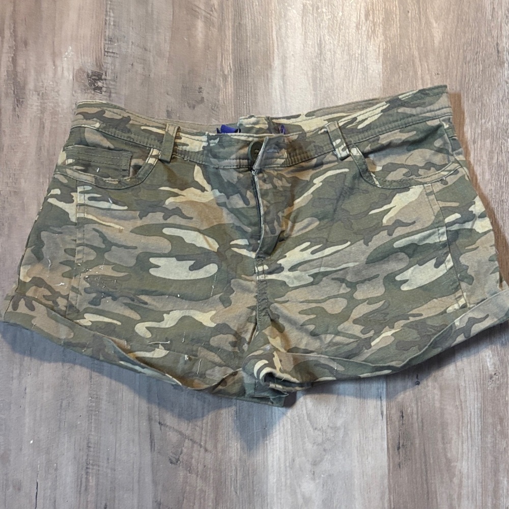 Miley Cyrus & Max Azria Camouflage Cargo Shorts